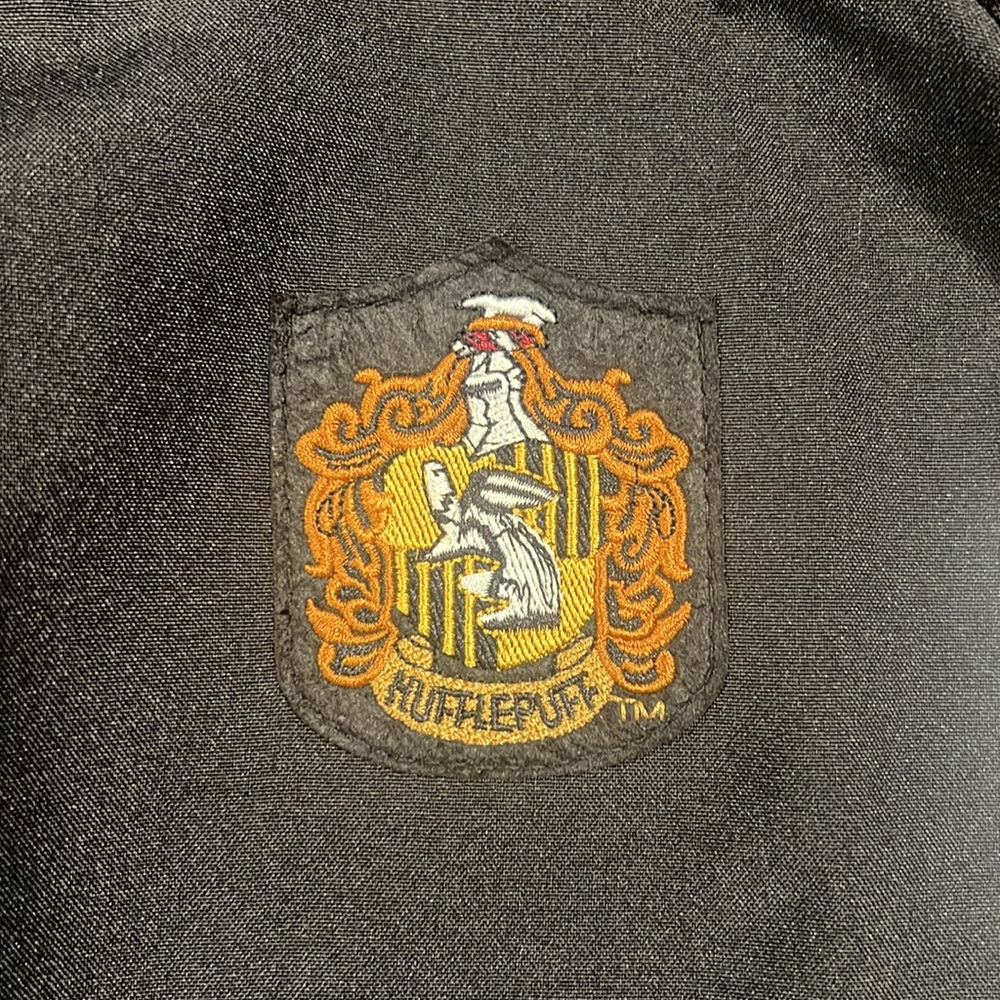 Hufflepuff Robe Size XXXS RARE - Picture 2 of 10